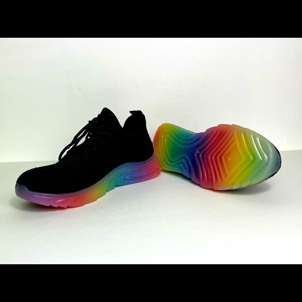 Running Shoes - Picture 2 of 4